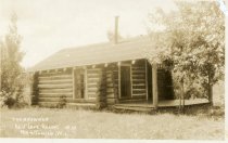 Mitchell's Rest Lake Resort cabin