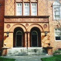 Elizabeth Hall, Entrance