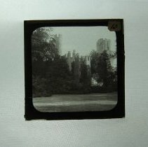 13. Warwick Cas. Gateway. 4503