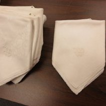 Tablecloth and 12 napkins