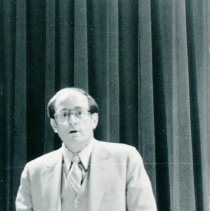 Ron Cohen at podium