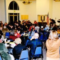 People applauding klezmer band