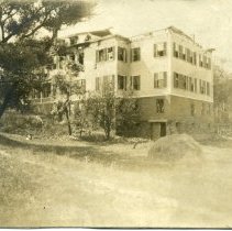 Unlabeled photo, probably of Spy Pond Hotel Fire, Aug 6-7, 1907