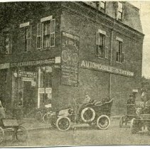 1901 - First Garage in Town in basement of this Bldg Swan's Block