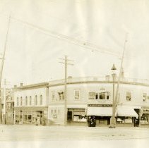 1900 - Mass Ave corner Mystic St