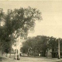 Railroad Crossing/Fowle Block/Mass. Ave & Mystic St