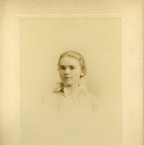 Lois  Upham (Mrs. Warren Russell)
