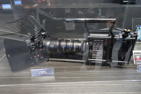 DSC00395-Panasonic4K-InterBEE-640x426
