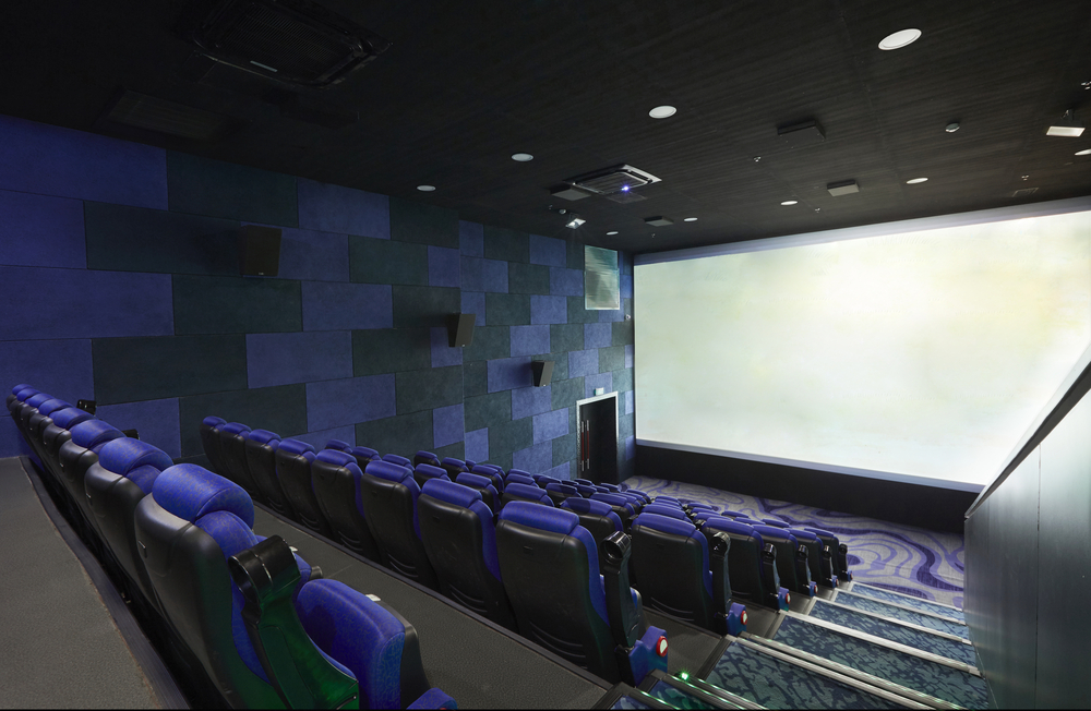 How Can Filmmakers Adapt to Hollywood's Slump? — Empty Theater How Can Filmmakers Adapt to Hollywood's Slump? — Empty Theater