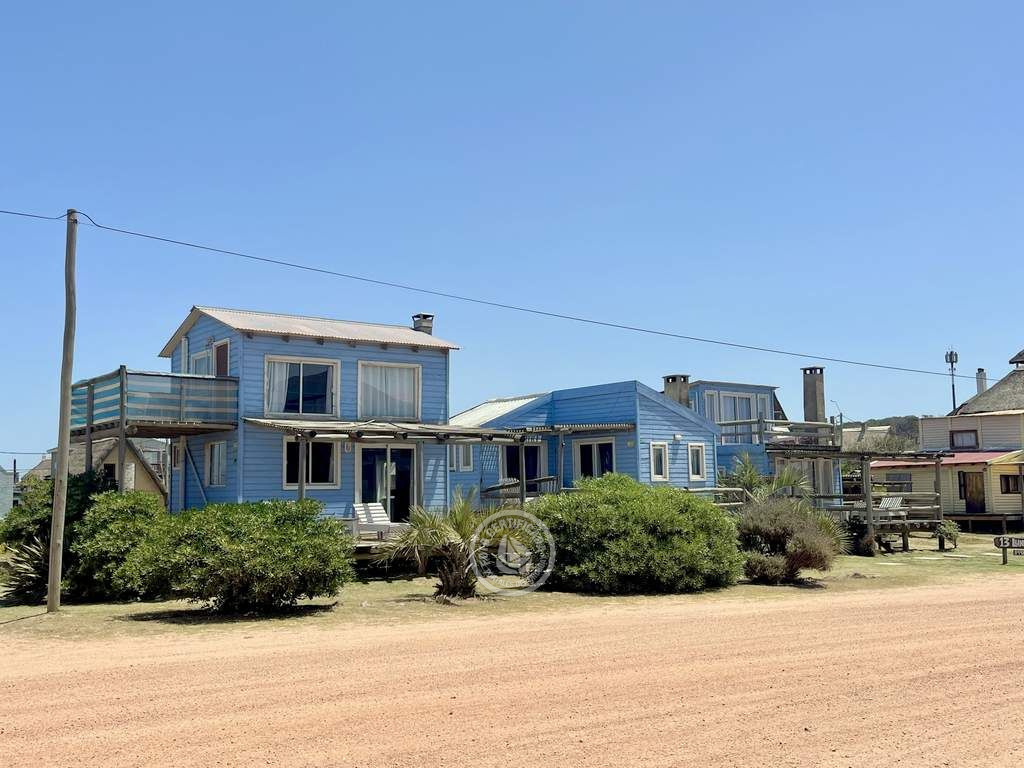 Complejo 13 Lunas Punta del Diablo .- Foto del 19/11/25, 13:03