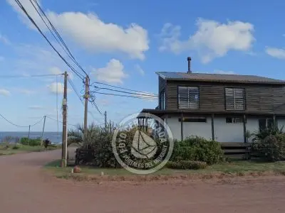 Perro del Mar - Punta del Diablo