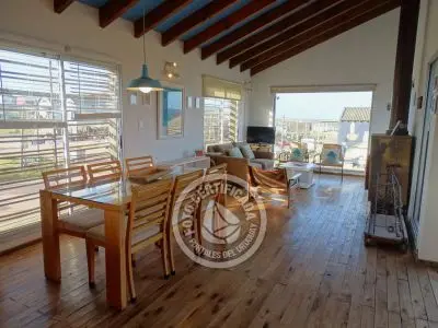 Perro del Mar - Punta del Diablo