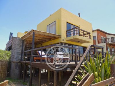 House Lobos de mar Punta del Diablo