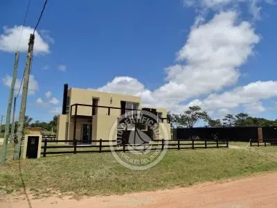 Villa Negro y Blanco Punta del Diablo