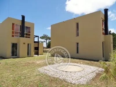 Villa Negro y Blanco Punta del Diablo