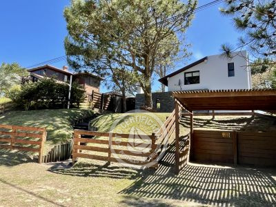 House Rubia Diabla Punta del Diablo