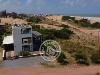 Lo que Dejas - Punta del Diablo
