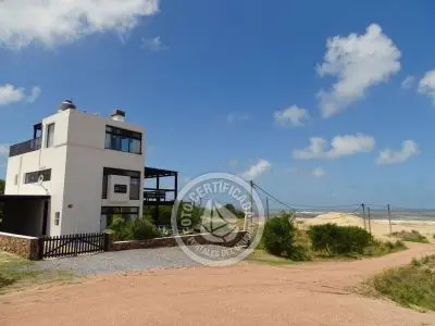 Lo que Dejas - Punta del Diablo