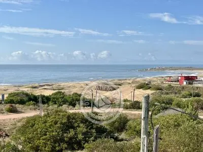 Menage a Trois - Punta del Diablo
