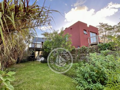 Iona Lis - 1 - Punta del Diablo