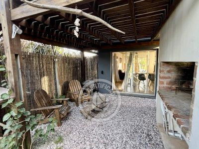 Iona Lis - 1 - Punta del Diablo