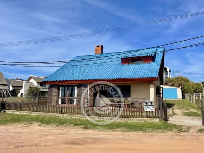 Cabaña Monbisaggio Punta del Diablo