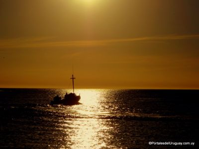 Pesquero en Playa Hermosa