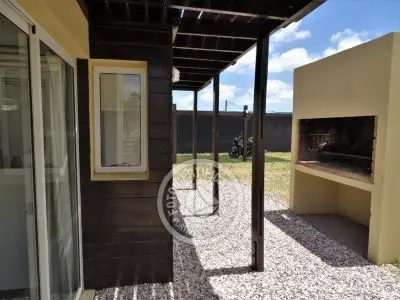 Casa Negro y Blanco - 2 Punta del Diablo