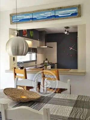 cocina abierta al living CASA