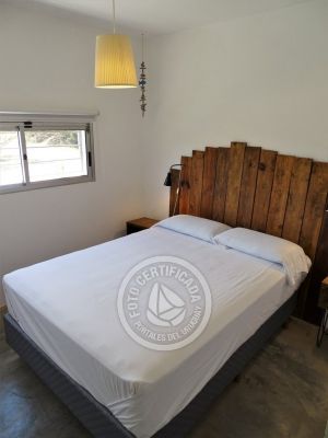 Dormitorio cama doble planta baja CASA