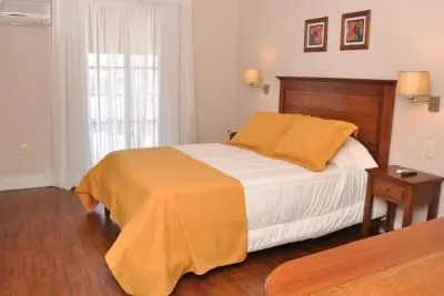 Hotel Ayres Colonia Colonia