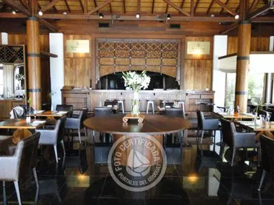 Restaurant PURA - Four Seasons Carmelo Resort Colonia
