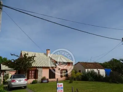 Cabin Octubre. Aguas Dulces