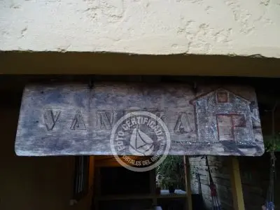 Complexo 29 Bis y Vaneka Valizas