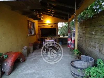 Complexo 29 Bis y Vaneka Valizas