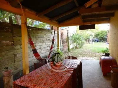 Complexo 29 Bis y Vaneka Valizas