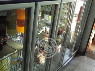 Supermercado, mercado e suprimentos Dafael La Coronilla