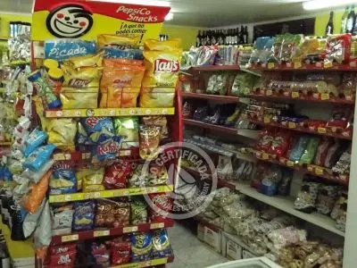 Supermercado, mercado e suprimentos Dafael La Coronilla