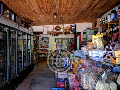 Supermarkets markets and supplies La Cabina Villa Serrana