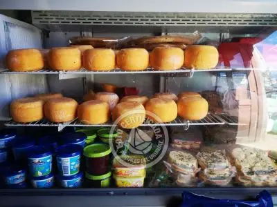 Supermarkets markets and supplies La Cabina Villa Serrana