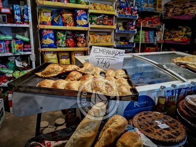 Supermarkets markets and supplies La Cabina Villa Serrana