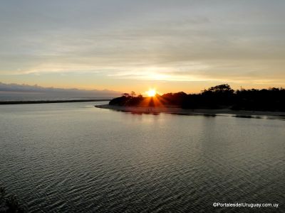 Atardecer en el arroyo Solis