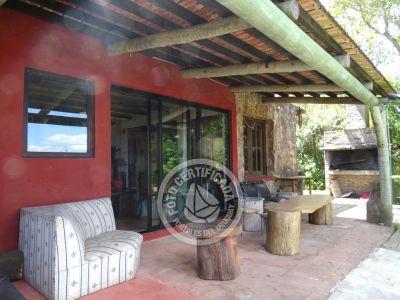 House El Guitarrero Villa Serrana