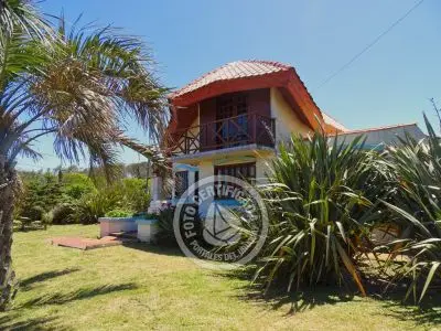 House Albiceleste La Paloma