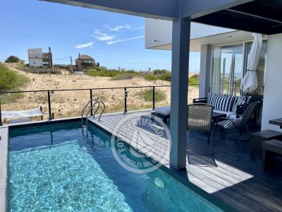 Santa Maria de Las Arenas - Portal del Diablo