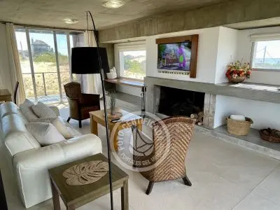 Santa Maria de Las Arenas - Portal del Diablo