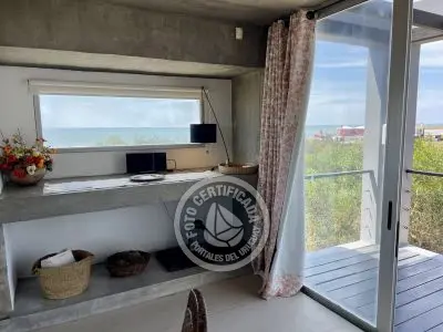 Santa Maria de Las Arenas - Portal del Diablo