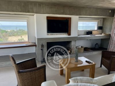 Santa Maria de Las Arenas - Portal del Diablo