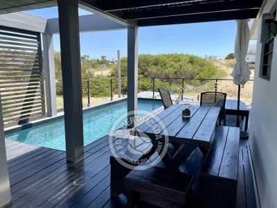 Santa Maria de Las Arenas - Portal del Diablo