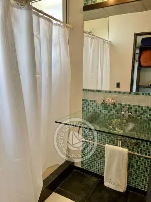 Santa Maria de Las Arenas - Portal del Diablo